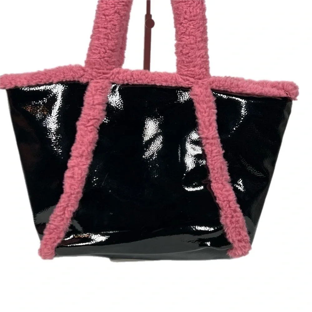 Skinny Dip | Alexa Tote Bag Black Patent Vegan Leather Pink Sherpa Trim